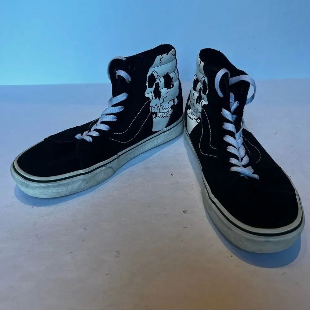 Vans Men's Off the Wall High Top Sneakers Black/White Size 7 Skull Look new!